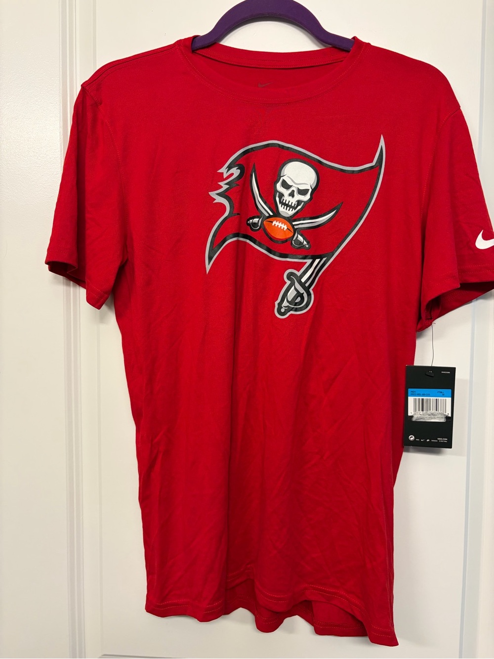 Tampa Bay Buccaneers Men's Dri Fit Football Shirt T-Shirt Size Medium Red NEW